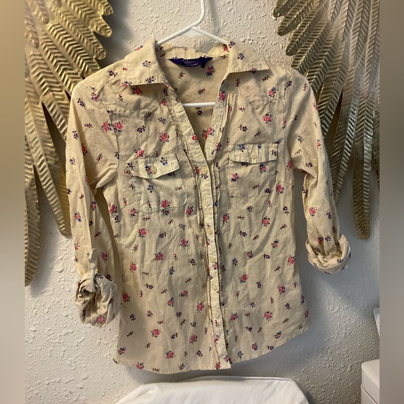 ❌Miley Cyrus Long Sleeve Button Down Top size small Y2K - Picture 2 of 7